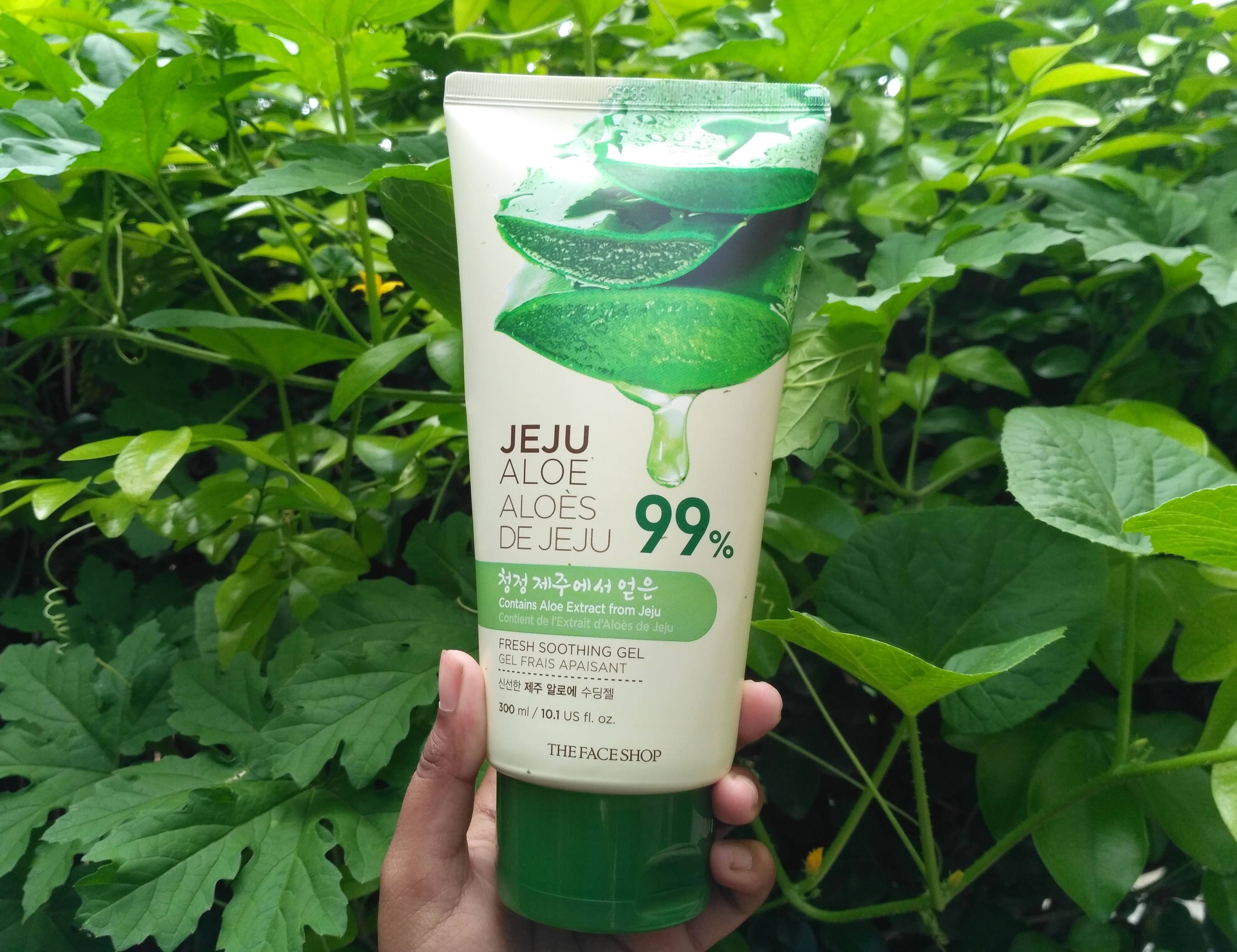 The Face Shop Jeju Aloe Fresh Soothing Gel