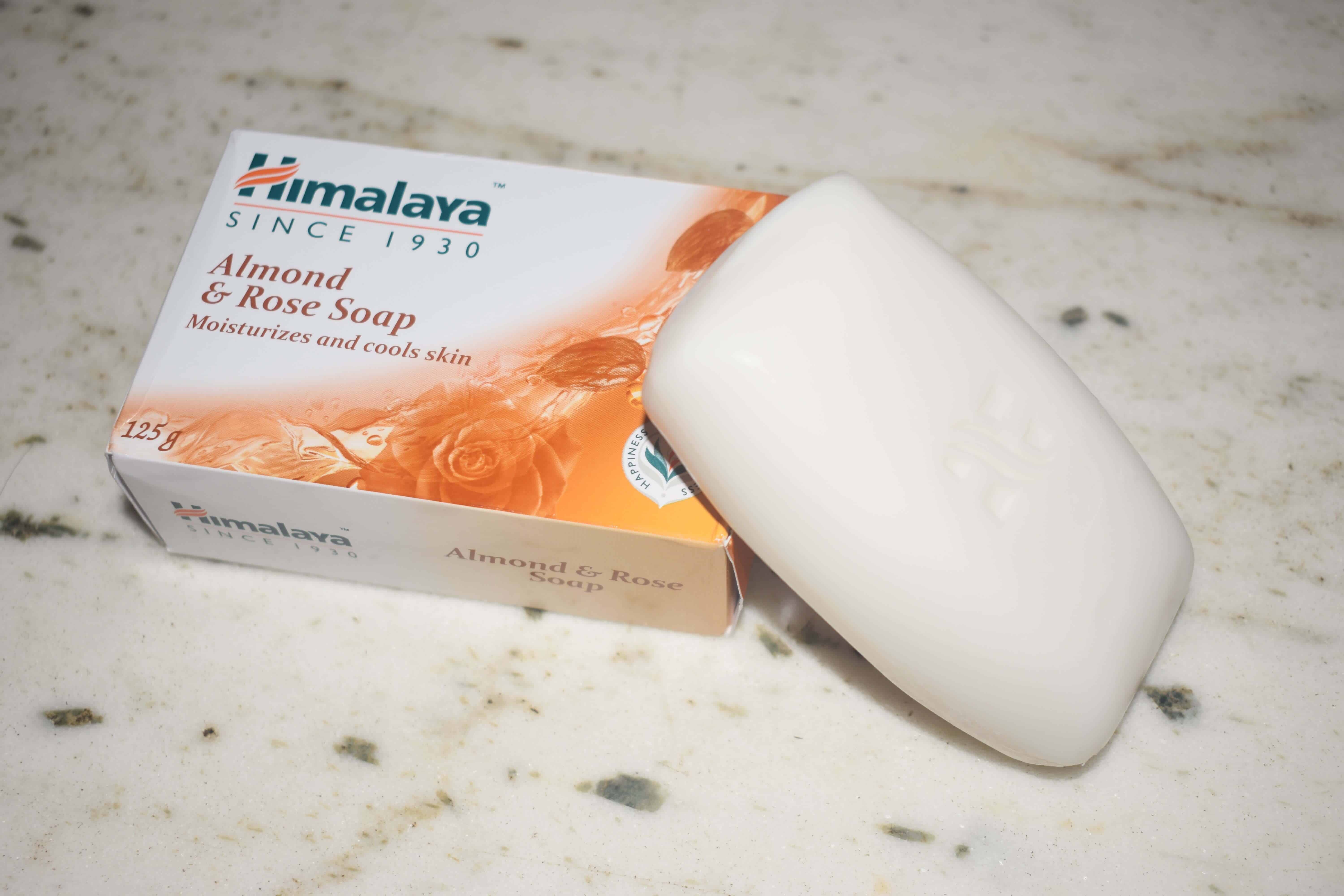 Himalaya Herbals Moisturizing Almond & Rose Soap Review