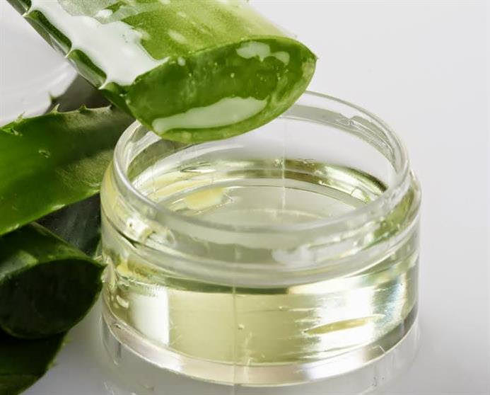 Treat Makeup Allergy with Aloe Vera