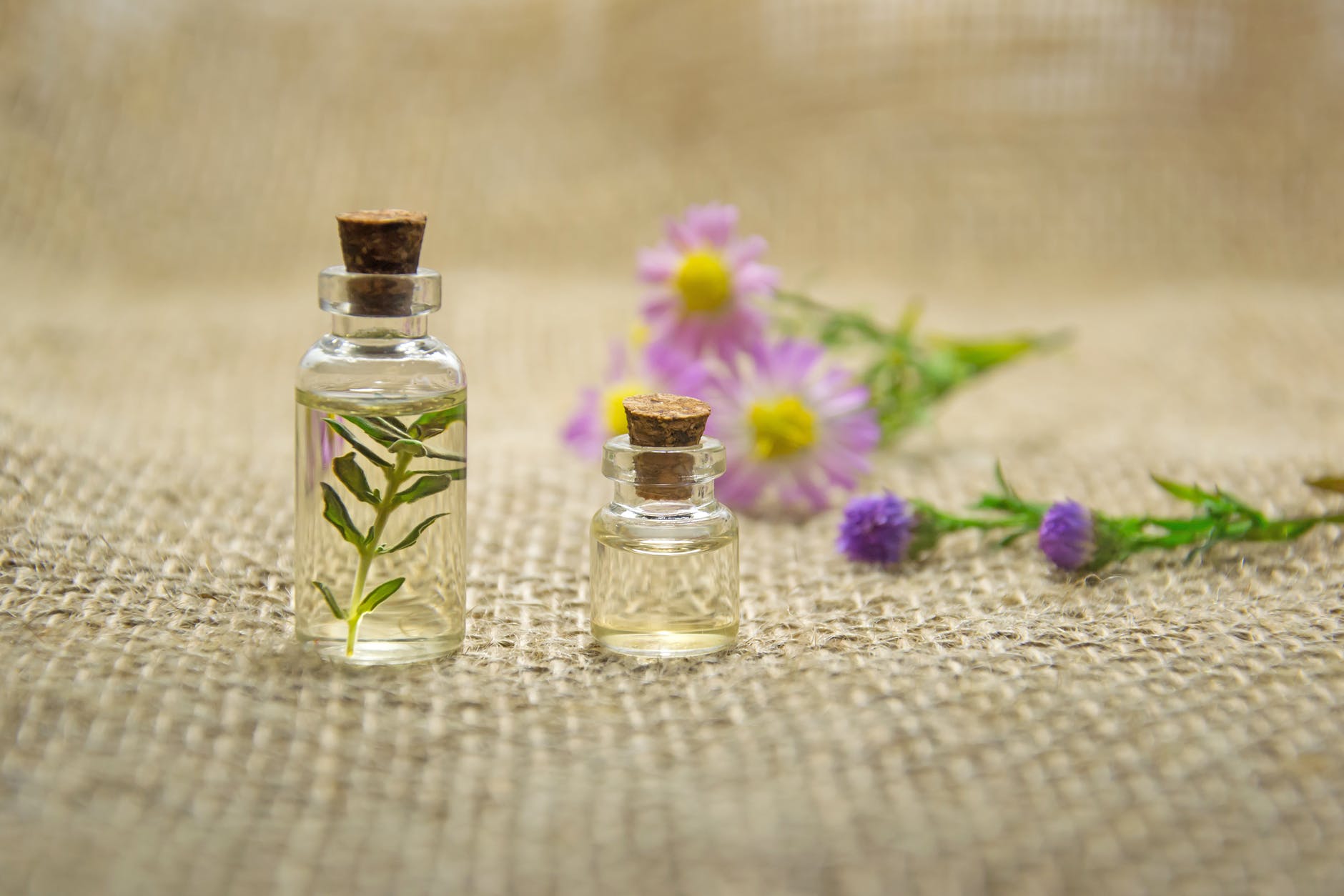 6 Effective Essential Oils for Acne Scars