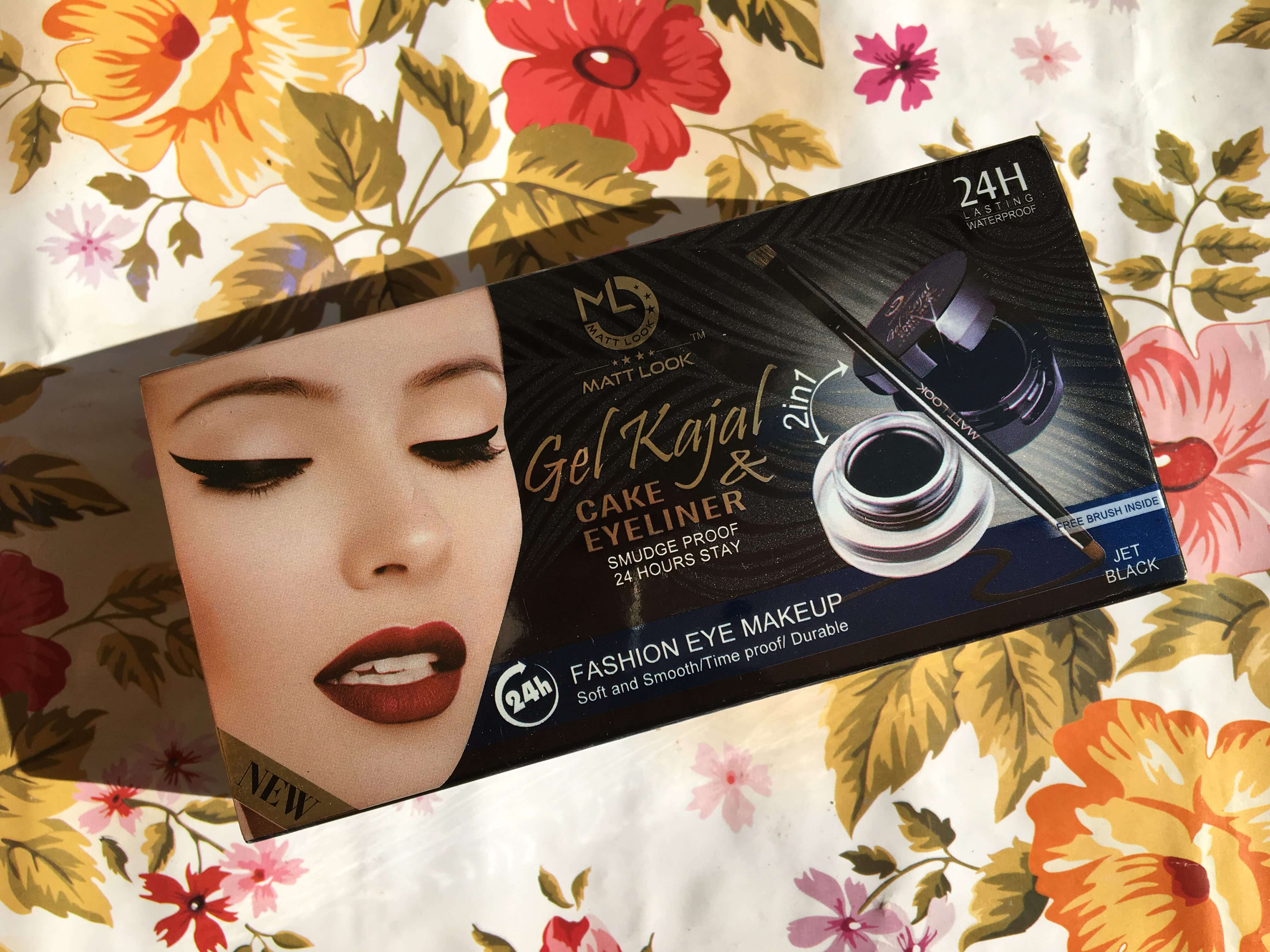 Matt Look Gel Kajal Cake Eyeliner 1