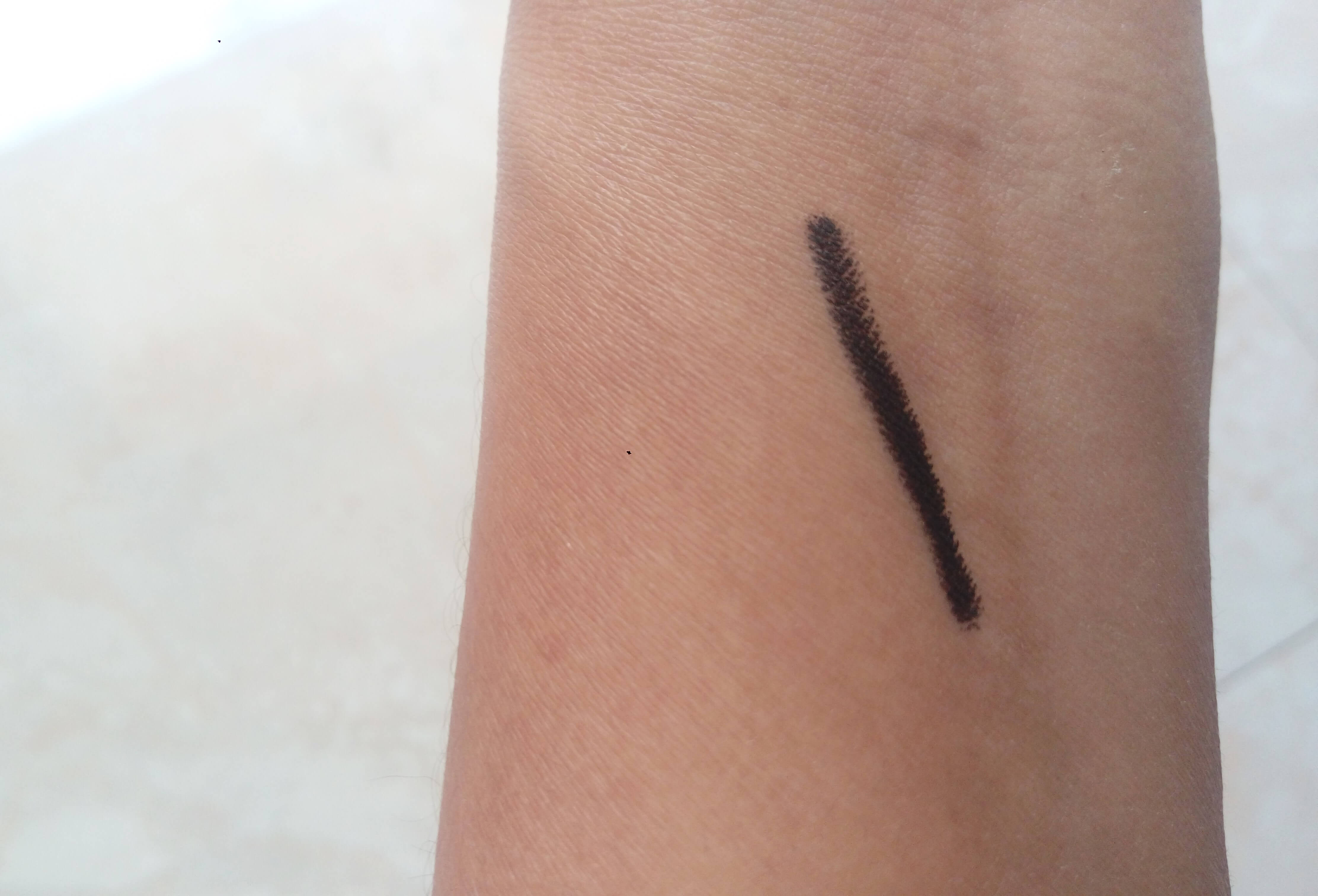 loreal eyeliner swatch