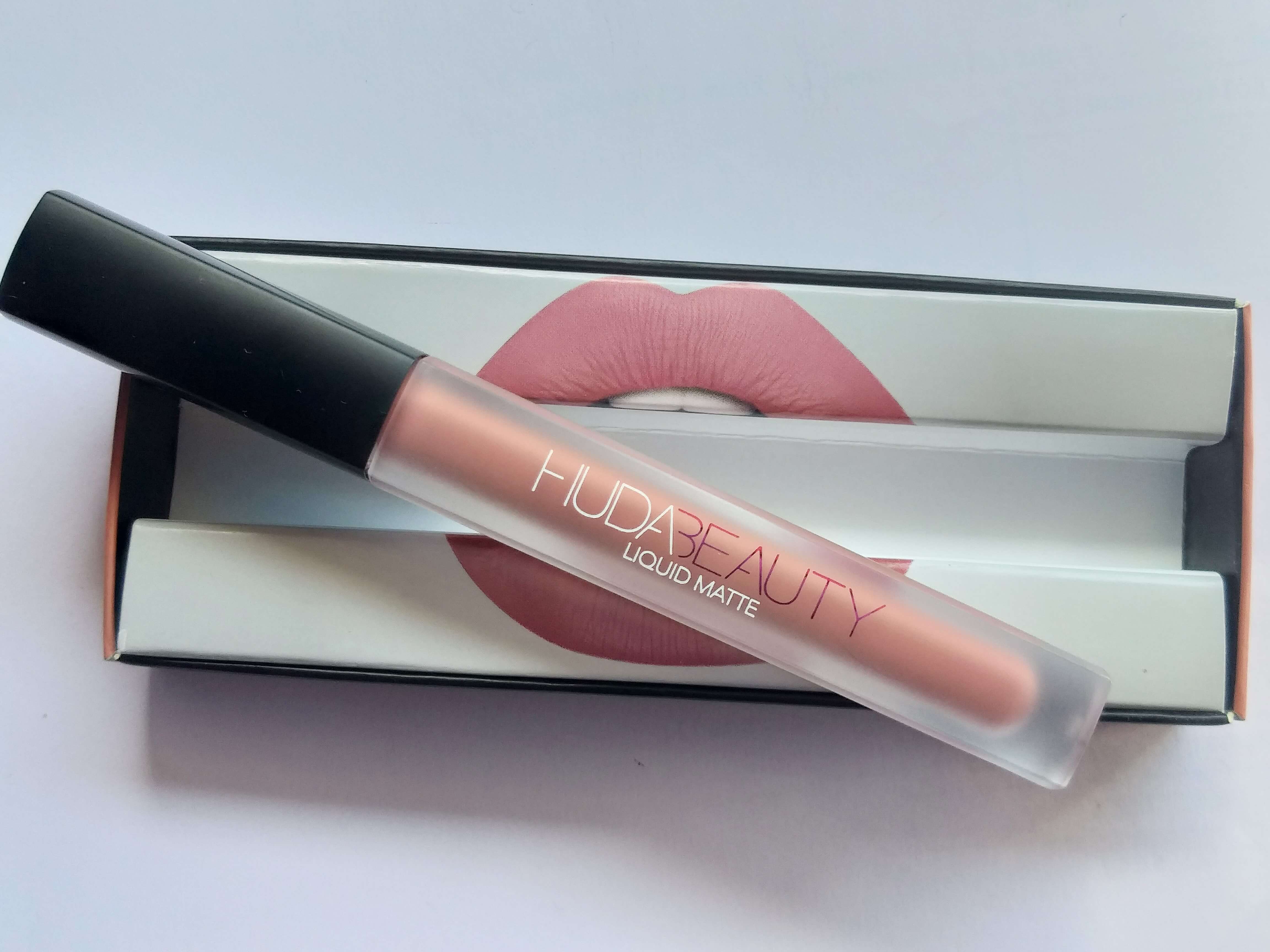 Huda Beauty Liquid Matte Lipstick Bombshell Review