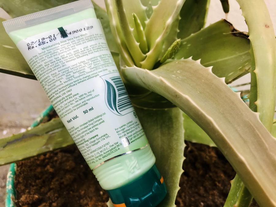 Himalaya Aloe Vera Moisturizing Face Wash Review