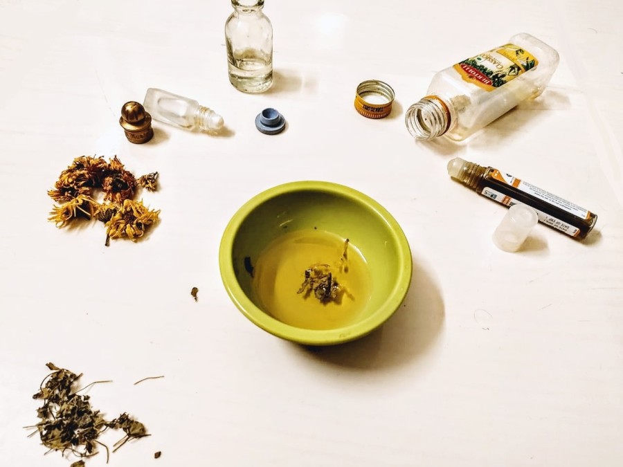 DIY Calendula Lip Balm Salve ingredients