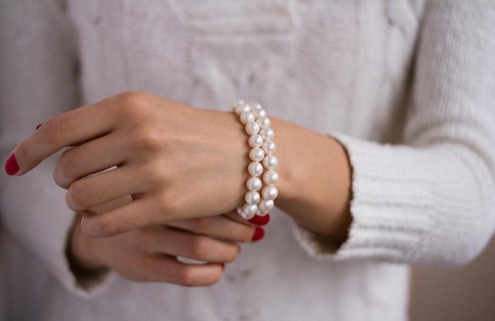 pearl bracelet - wrist candy for summer