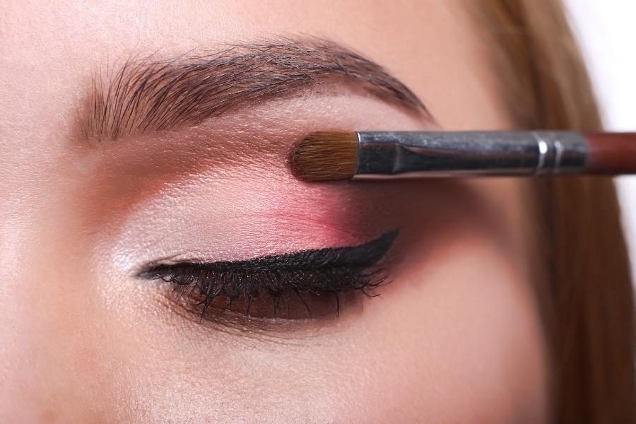 How to Use Baked Eyeshadow