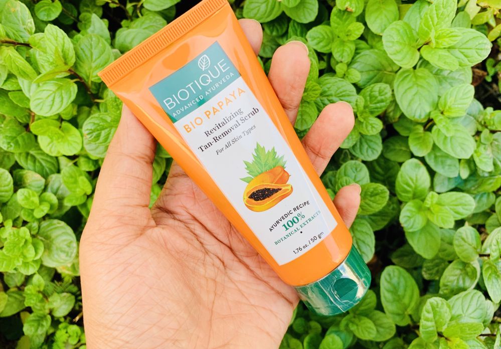 Biotique Papaya Revitalizing Tan Removal Scrub Review